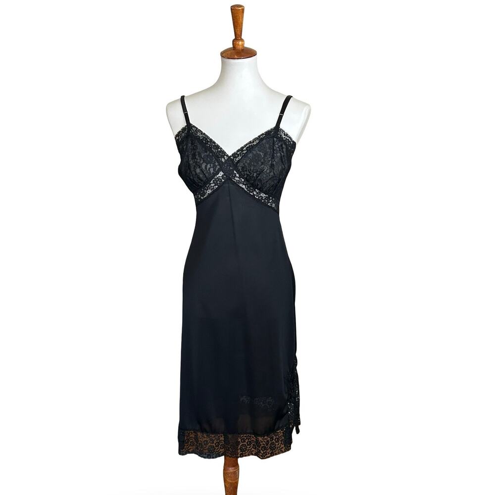 1960s Van Raalte 'Opaquelon' Black Slip